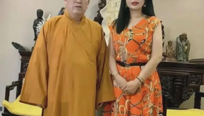 爱游戏体育官方入口-越扒越劲爆!释永信在少林寺的奢靡生活，你想都不敢想!